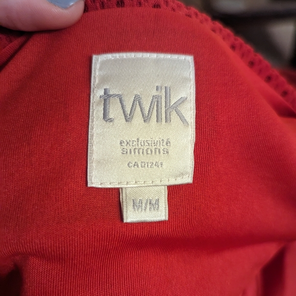 Twik Red Dress - Picture 6 of 6